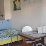Laguna 20, 20a * איזולה