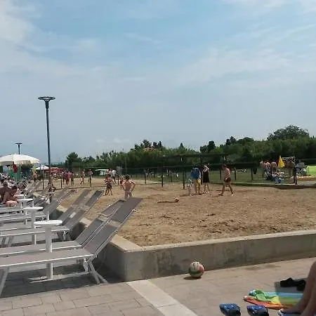 Laguna 20, 20a * Изола