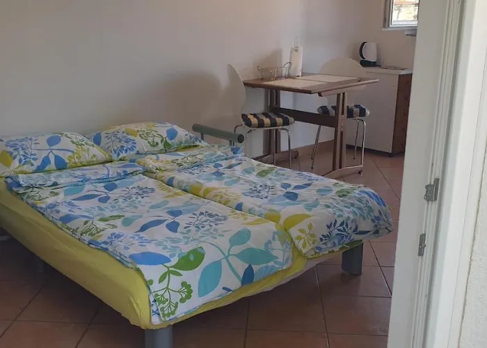 Laguna 20, 20a Izola